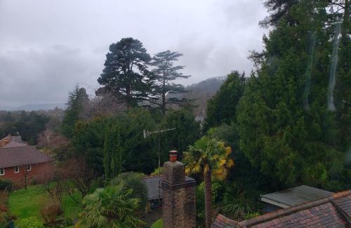 Reigate Apartamento | Lovely 3 bed condo