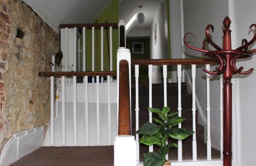 Reigate Apartamento | Lovely 3 bed condo