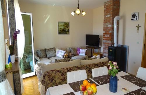 Rtina Apartamento | Lovely 3 bedroom apartment Lemi near beach