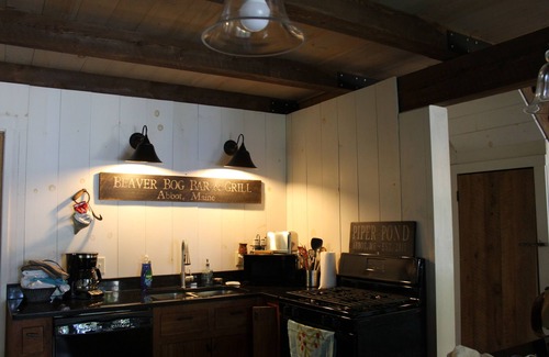 Abbot Cabaña | Lovely 3-bedroom cottage on Piper Pond with AC in Abbot