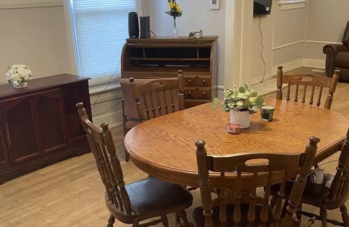 Norwood Casa | Lovely 3 Bedroom Home Near Downtown