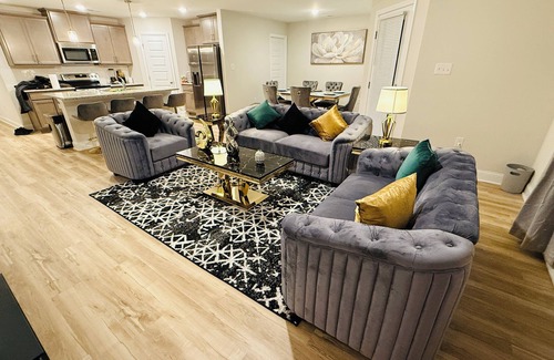 Decatur Casa | Lovely 3-bedroom house in Decatur with WiFi and AC