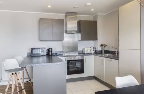 Bromley South Apartamento | Lovely 3BR Penthouse w/Balconies, Poplar, 2min DLR