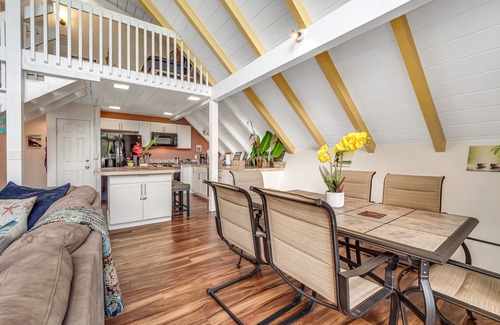 Kapoho Casa | Lovely and remodeled A-frame home with balcony - near the beach