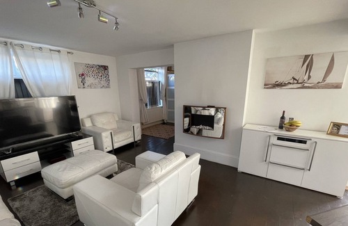 Gascoigne Apartamento | Lovely and stylish 1-bedroom apartment