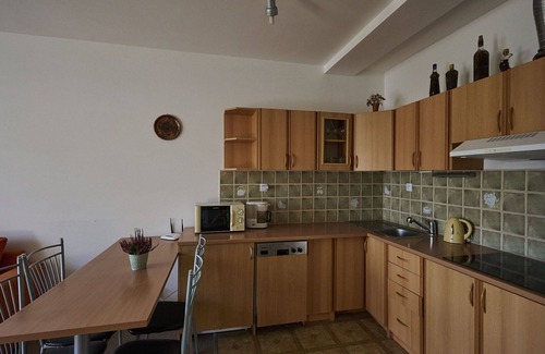 Albrechtice v Jizerskych horach Apartamento | Acogedor apartamento para 4 personas con WIFI, TV y balcón
