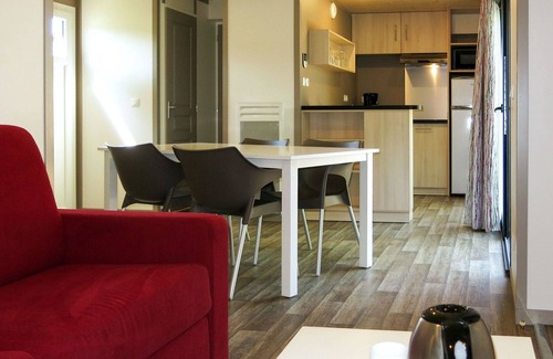 Malansac Casa | Acogedor apartamento en villa para 4 personas con WIFI, piscina, TV, terraza y mascotas permitida