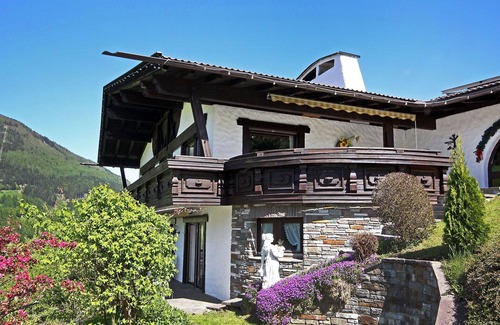 Pfons Apartamento | Acogedor apartamento para 5 personas con TV, terraza y vista panorámica