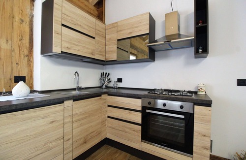 Lozzo di Cadore Apartamento | Bonito apartamento para 5 personas con WIFI, balcón, mascotas permitida y vista panorámica