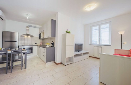 Sestri Levante Apartamento | Precioso apartamento para 5 personas con WIFI, A/C, TV, patio y mascotas permitida