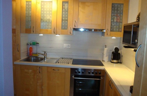 Les Breuleux Apartamento | Precioso apartamento para 5 personas con piscina, WIFI, TV, balcón y aparcamiento