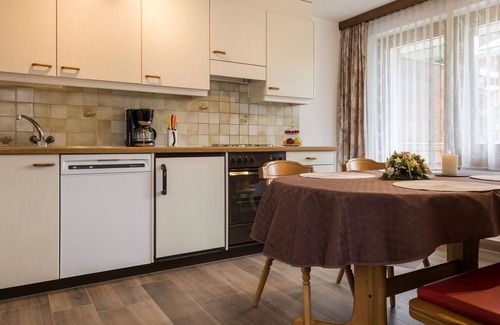 Saas Almagell Apartamento | Hermoso apartamento para 5 personas con WIFI, TV y balcón
