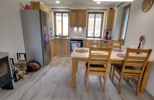 Tanvald Apartamento | Hermoso apartamento para 12 personas con WIFI, TV y terraza