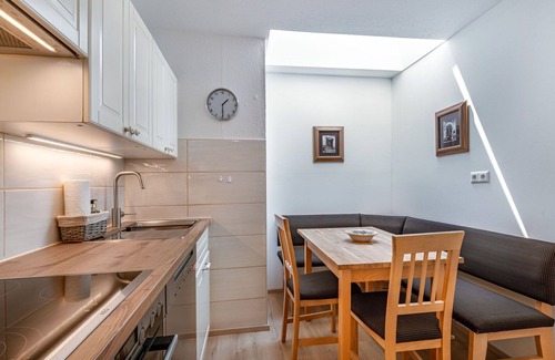 Sankt Urban Apartamento | Bonito apartamento para 6 personas con WIFI, terraza y vista panorámica