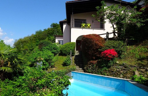 San Nazzaro Apartamento | Bonito apartamento con piscina, WIFI, TV, patio, mascotas permitida y vista panorámica