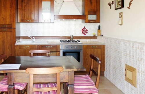 Cossombrato Apartamento | Precioso apartamento para 3 personas con A/C, piscina, WIFI, TV, patio y mascotas permitida