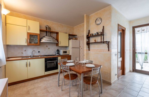 Portacomaro Apartamento | Acogedor apartamento con piscina, WIFI, A/C, TV, terraza, mascotas permitida y vista panorámica