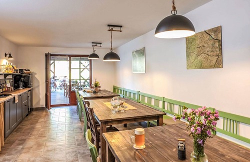 Horni Plana Apartamento | Acogedor apartamento para 4 personas con WIFI, terraza y mascotas permitida