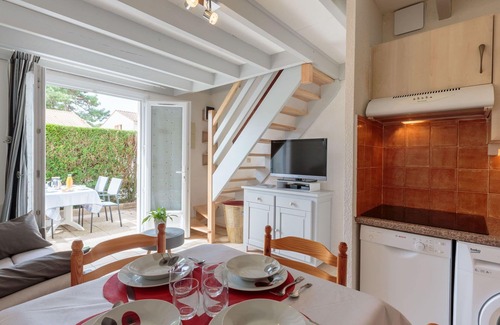 Les Mathes Apartamento | Bonito apartamento para 4 personas con WIFI, TV, terraza y mascotas permitida
