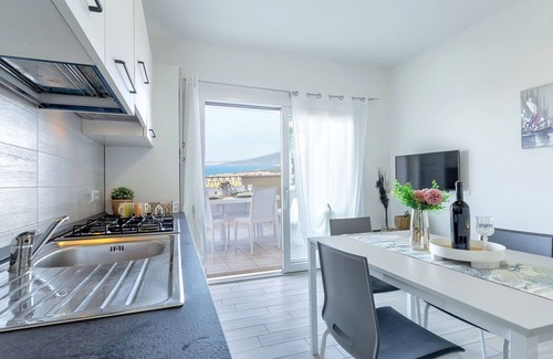 La Muddizza Apartamento | Acogedor apartamento para 5 personas con A/C, TV, terraza y mascotas permitida