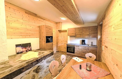 Forstau Apartamento | Hermoso apartamento para 4 personas con WIFI, TV, terraza, mascotas permitida y vista panorámica