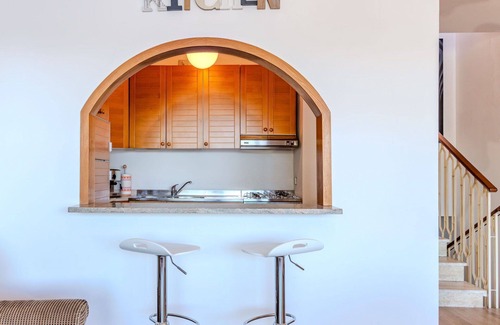 Ispra Apartamento | Acogedor apartamento para 4 personas con WIFI, A/C, TV y terraza