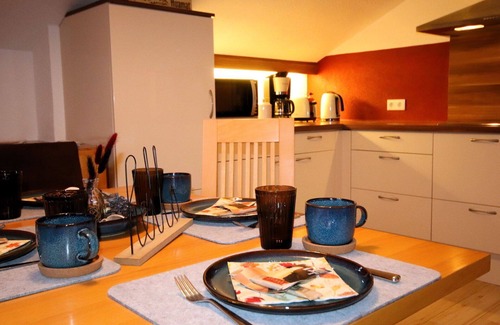 Landeck Apartamento | Bonito apartamento para 4 personas con WIFI, TV, balcón y mascotas permitida