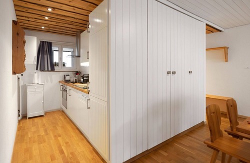 Davos-Dorf Apartamento | Bonito apartamento para 4 personas con WIFI, piscina, TV y balcón