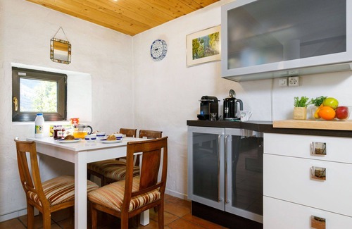 Capriasca Apartamento | Bonito apartamento con WIFI, piscina, TV, patio, mascotas permitida y vista panorámica