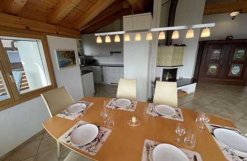 Amden Apartamento | Acogedor apartamento para 5 personas con WIFI, TV, terraza, mascotas permitida y vista panorámica