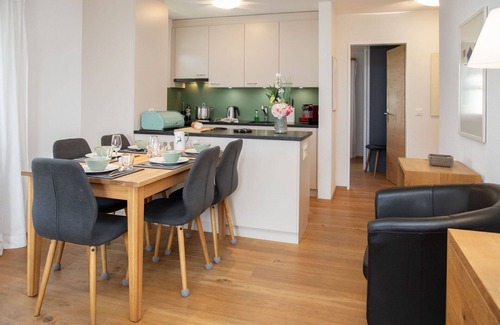 Falera Apartamento | Hermoso apartamento para 6 personas con WIFI, piscina, TV, balcón y vista panorámica