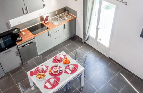 Saint-Laurent-d'Aigouze Apartamento | Hermoso apartamento con piscina privada, A/C, WIFI, TV, patio, mascotas permitida y aparcamiento