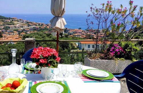 Pantai Apartamento | Acogedor apartamento para 6 personas con WIFI, TV, terraza y mascotas permitida