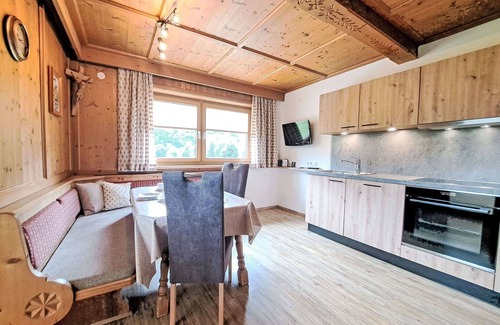 Laimach Apartamento | Hermoso apartamento para 8 personas con balcón y aparcamiento