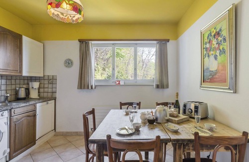 Riazzino Apartamento | Bonito apartamento para 8 personas con WIFI, patio, mascotas permitida y vista panorámica