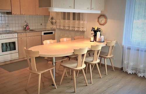 Valbella Apartamento | Hermoso apartamento para 4 personas con TV, balcón y mascotas permitida