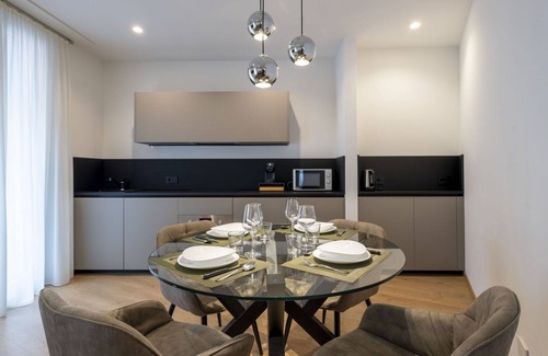 Chiavenna Apartamento | Acogedor apartamento para 4 personas con A/C, WIFI, TV y terraza