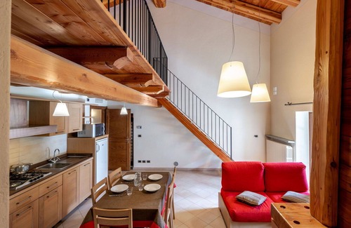 Sampeyre Apartamento | Hermoso apartamento para 4 personas con piscina, WIFI, TV y terraza