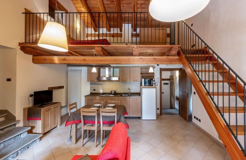 Sampeyre Apartamento | Hermoso apartamento para 4 personas con piscina, WIFI, TV y terraza