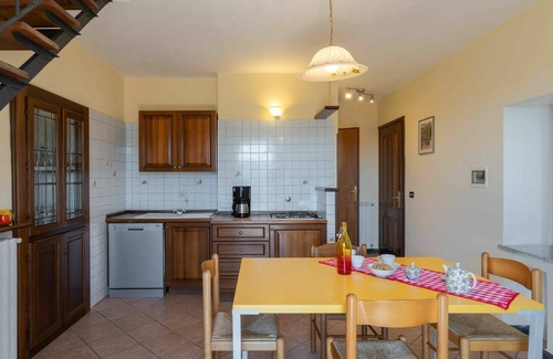 Valloria Apartamento | Bonito apartamento para 6 personas con A/C, bañera de hidromasaje, WIFI, piscina, TV y patio
