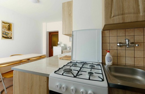 Balatonszemes Apartamento | Hermoso apartamento para 15 personas con WIFI, A/C, TV, patio y mascotas permitida