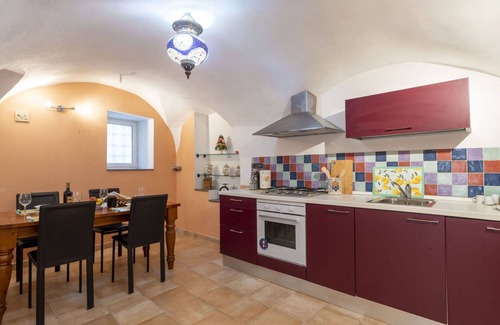 Pietrabruna Casa | Bonito apartamento en villa para 2 personas con WIFI