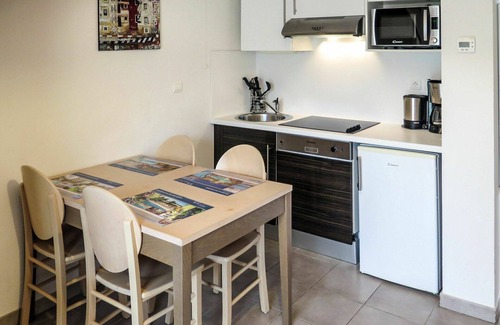 Montignac Casa | Acogedor apartamento en villa para 4 personas con piscina, WIFI, TV, terraza y mascotas permitida