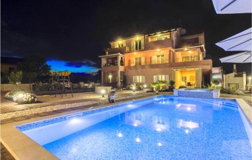 Grebastica Apartamento | Lovely Apartment In Grebastica