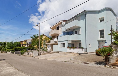 Jadranovo Apartamento | Lovely Apartment in Jadranovo near Town Center