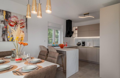 Kostrena Apartamento | Lovely apartment in Kostrena with WiFi