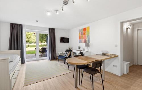Suesel Apartamento | Lovely Apartment In Süsel With Wifi