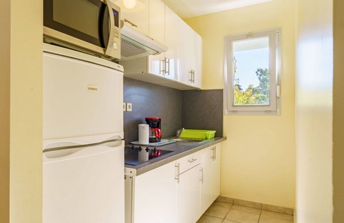 Guethary Casa | Acogedor apartamento en villa para 6 personas con piscina, WIFI, TV y terraza