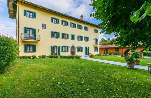 Fucecchio Villa | Apartamento en villa con piscina privada, jacuzzi, A/C, WIFI, TV, mascotas permitida