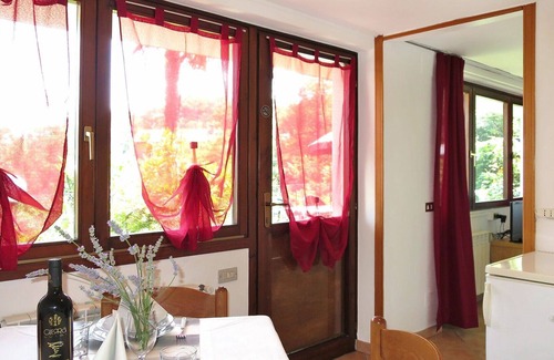 Trarego Viggiona Casa | Bonito apartamento en villa para 4 personas con WIFI, TV, patio y mascotas permitida